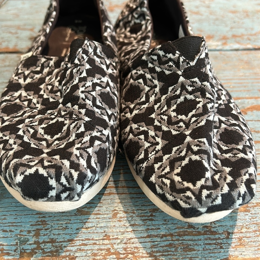 Toms Alpargata Black Gray Sunburst Blanket Comfort Flats Women Size 8 - Picture 5 of 6